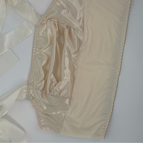 Cream / Champagne Satin Tie Shoulder Balletcore Crop Top / Bralette - Picture 4 of 9